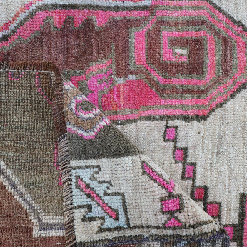 Z347 Handwoven Vintage Rug 5'9 x 7’3