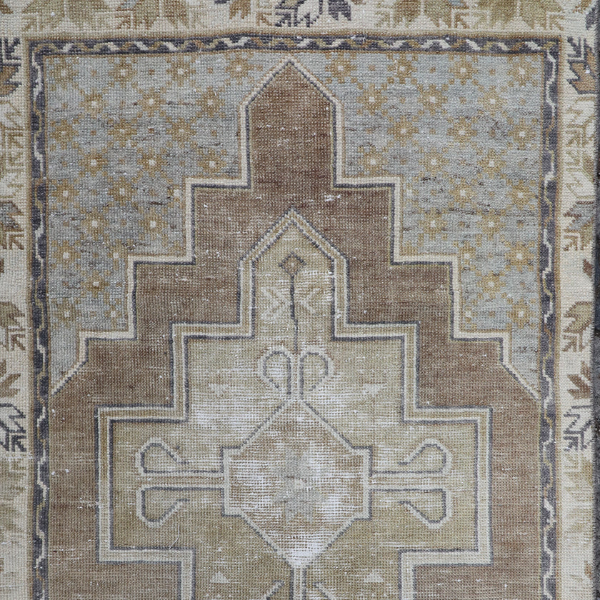 Z396 Handwoven Vintage Rug 2’10 x 6'10