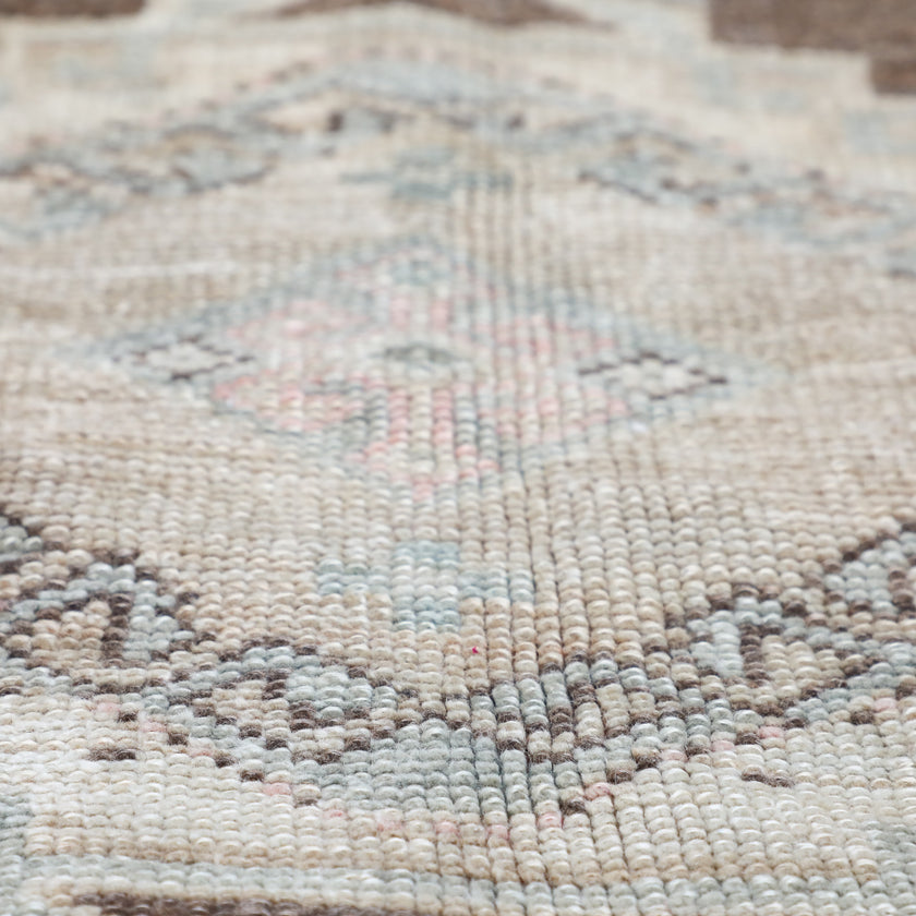 Z406 Handwoven Vintage Rug 5'7x10’11