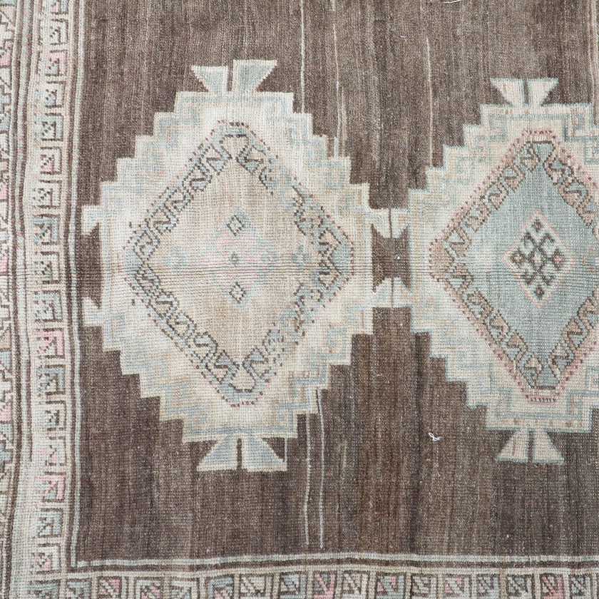 Z406 Handwoven Vintage Rug 5'7x10’11