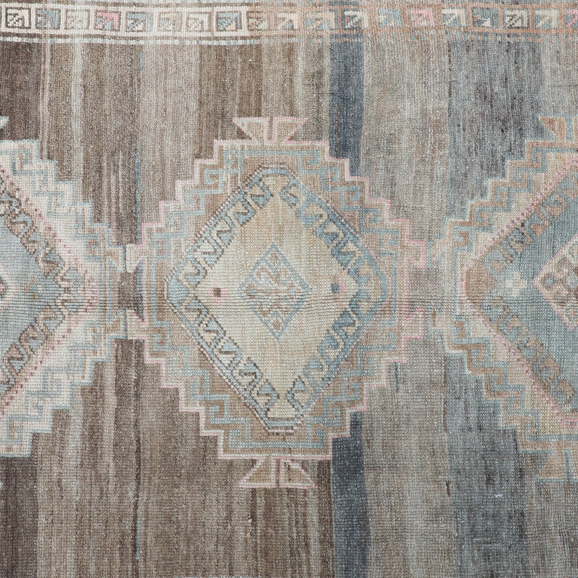 Z406 Handwoven Vintage Rug 5'7x10’11