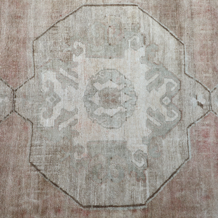 Z418 Handwoven Vintage Rug 6’2x11’11
