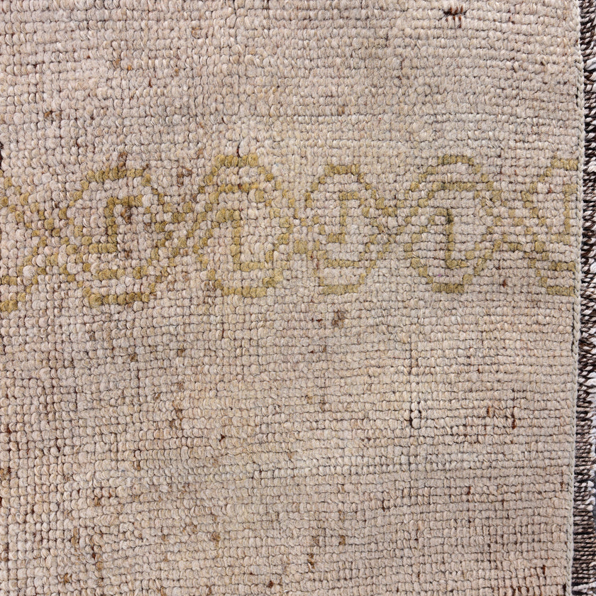 Z425 Handwoven Vintage Rug 3'5 x 7’10
