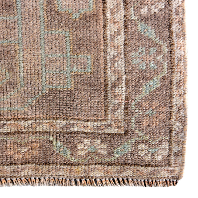 Z430 Handwoven Vintage Rug 2'8 x 3’11