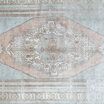 Z442 Handwoven Vintage Rug 5’5x10’6