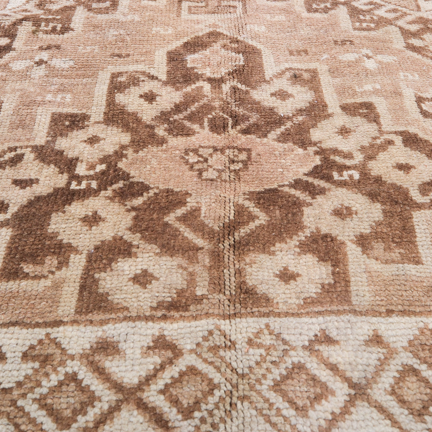 Z447 Handwoven Vintage Rug 4’5 x 8’3