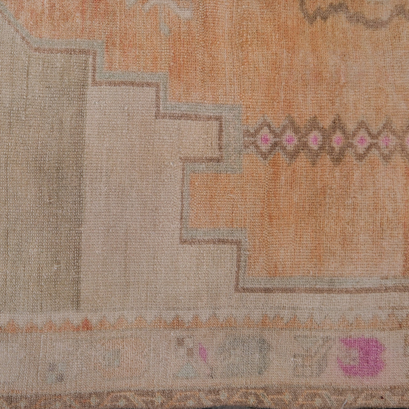Z448 Handwoven Vintage Rug 8'3 x 4’8