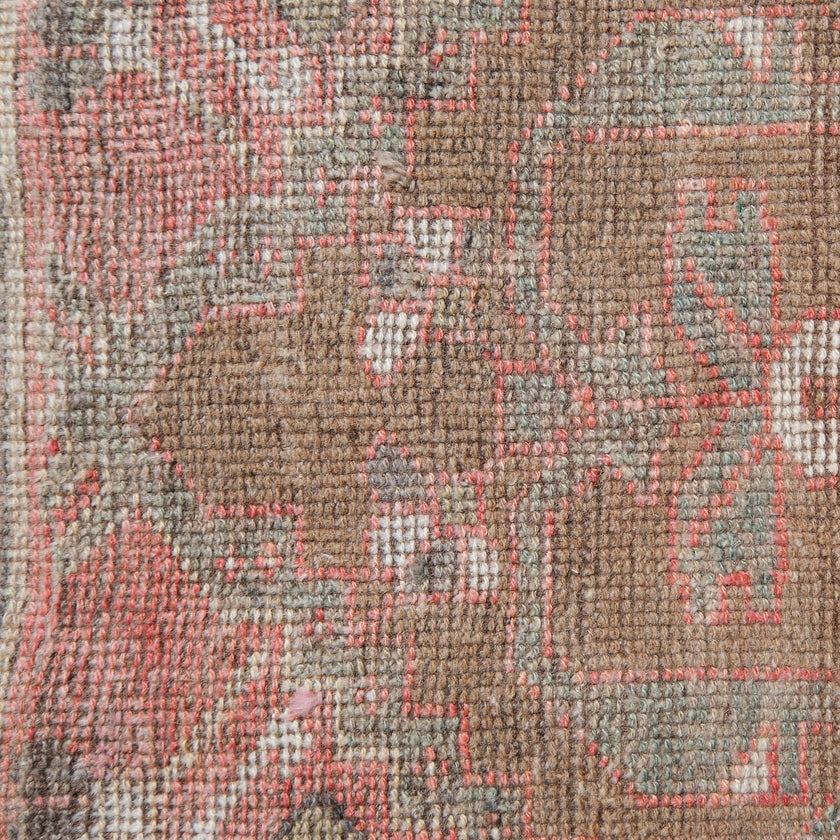 Z453 Handwoven Vintage Rug 9'3 x 2’11