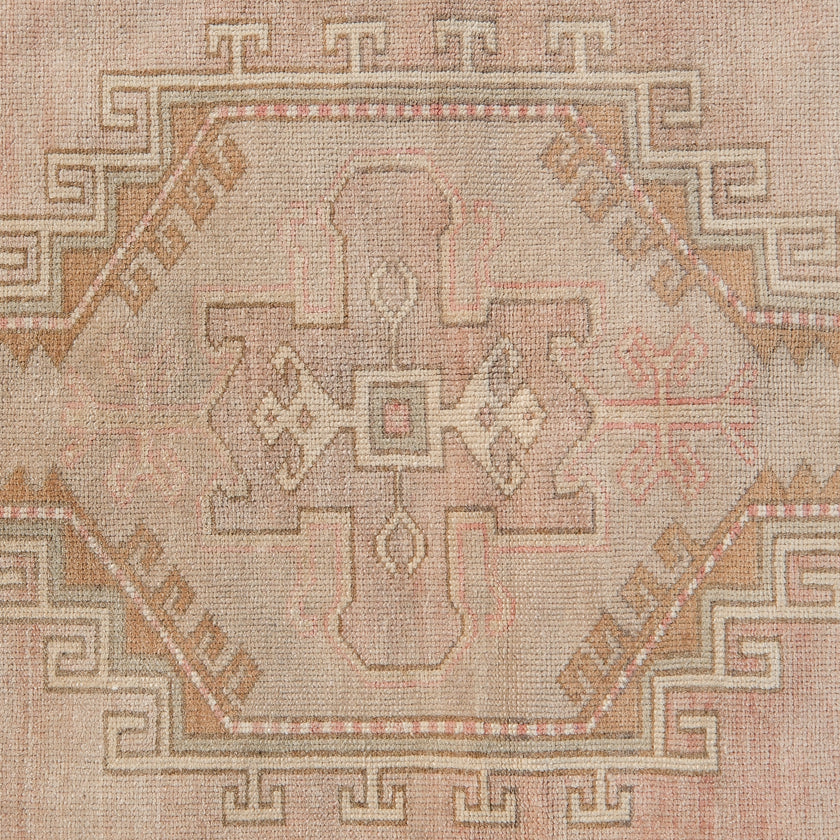 Z458 Handwoven Vintage Rug 6'8 x 3’8