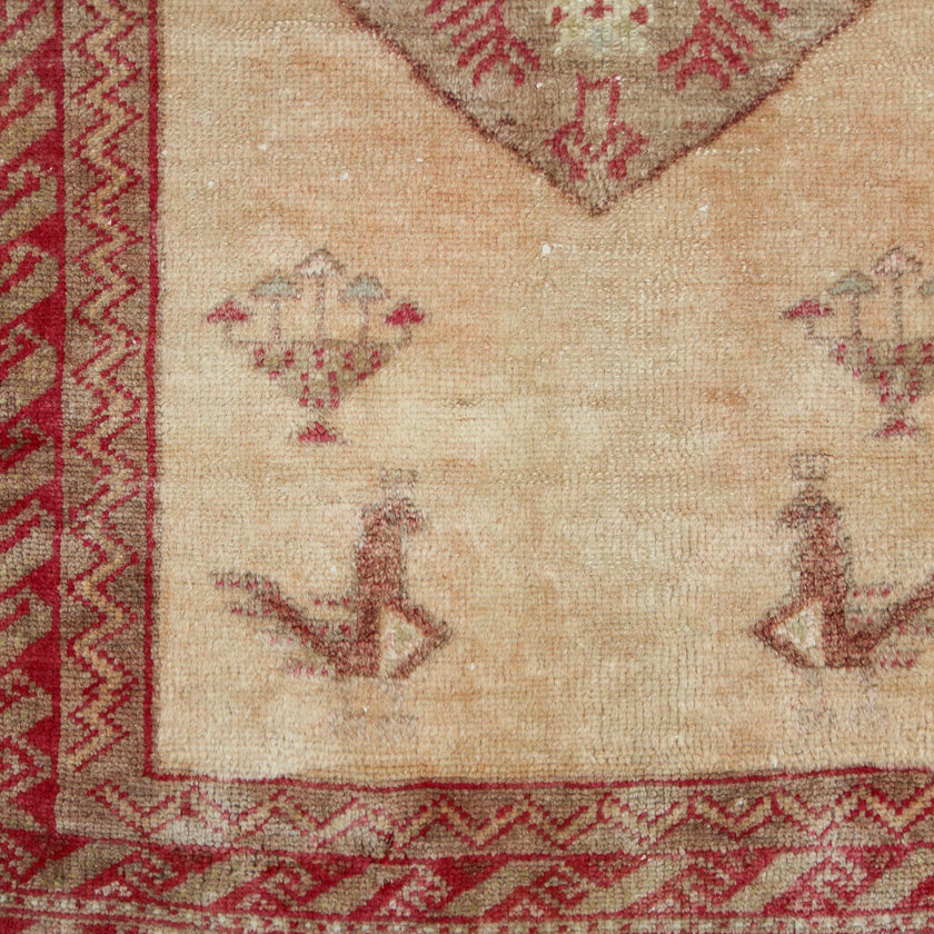 Z483 Handwoven Vintage Rug 1'11 x 4’2