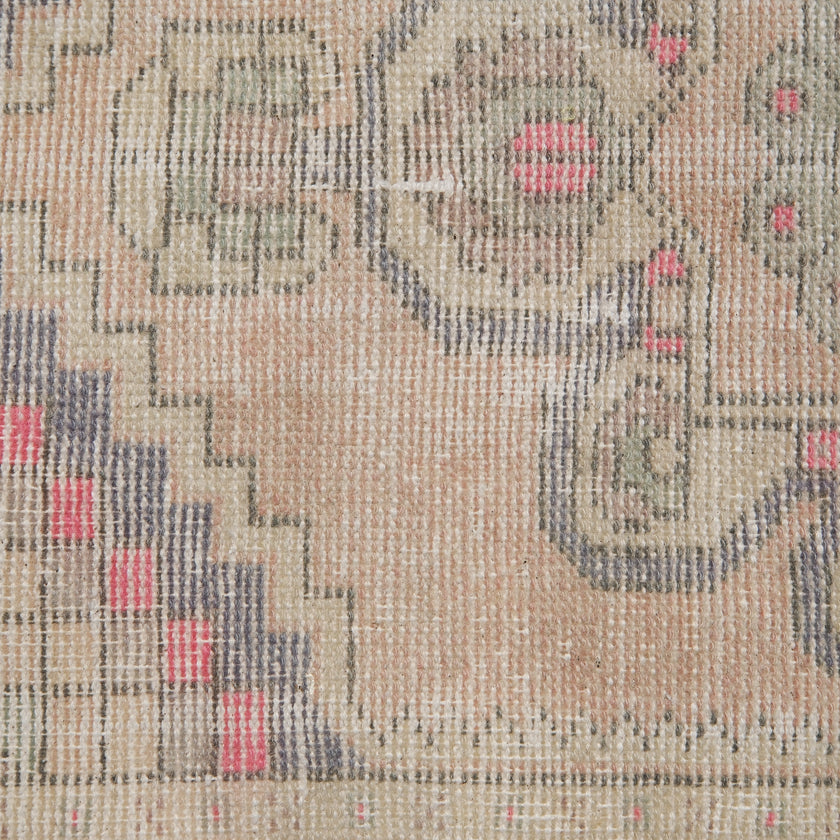 Z495 Handwoven Vintage Rug 2'8 x 9’1