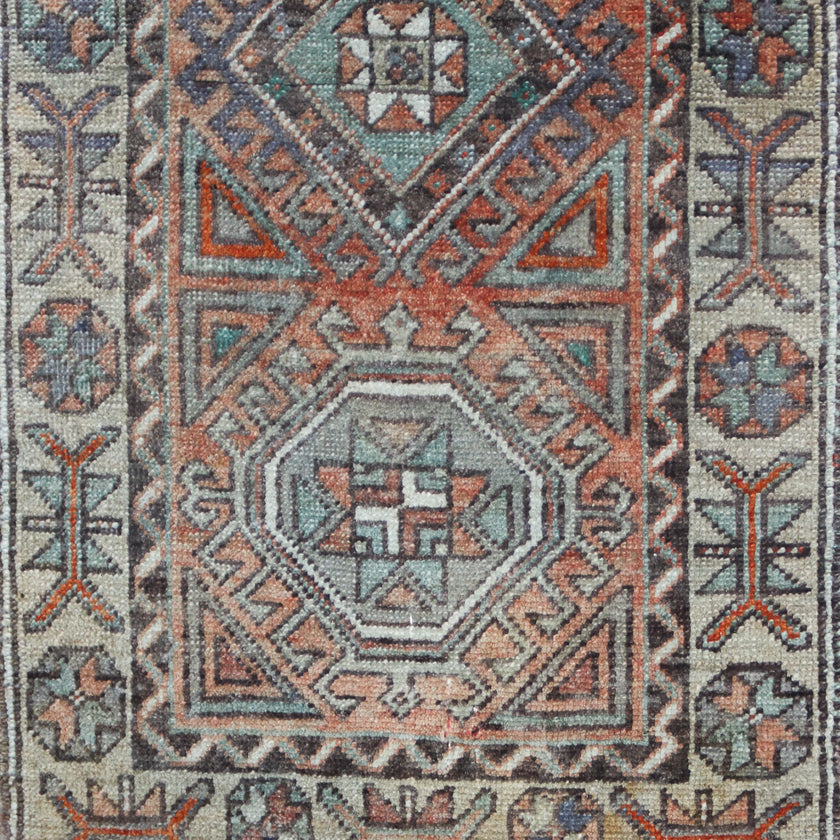 Z500 Handwoven Vintage Rug 1’11 x 4