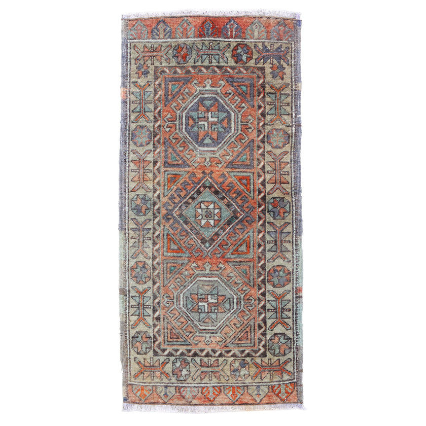 Z500 Handwoven Vintage Rug 1’11 x 4