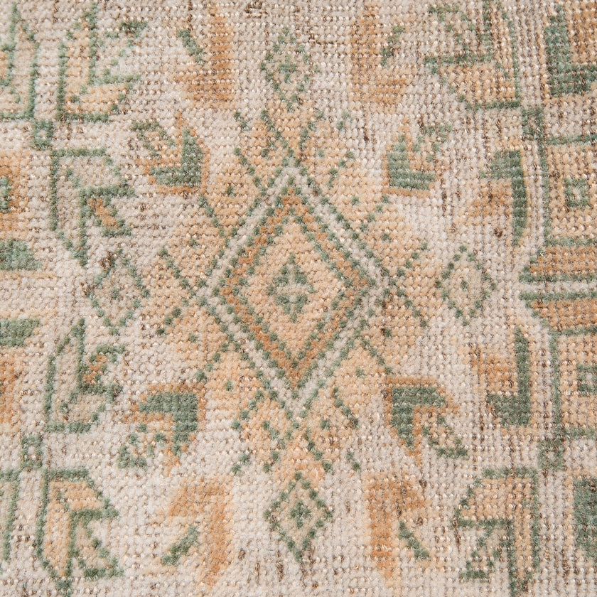 Z503 Handwoven Vintage Rug 3'5 x 6’4