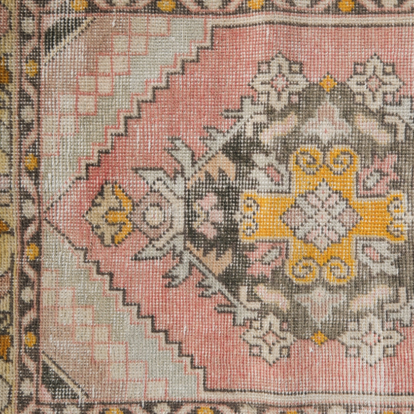 Z519 Handwoven Vintage Rug 2'5 x 9’1