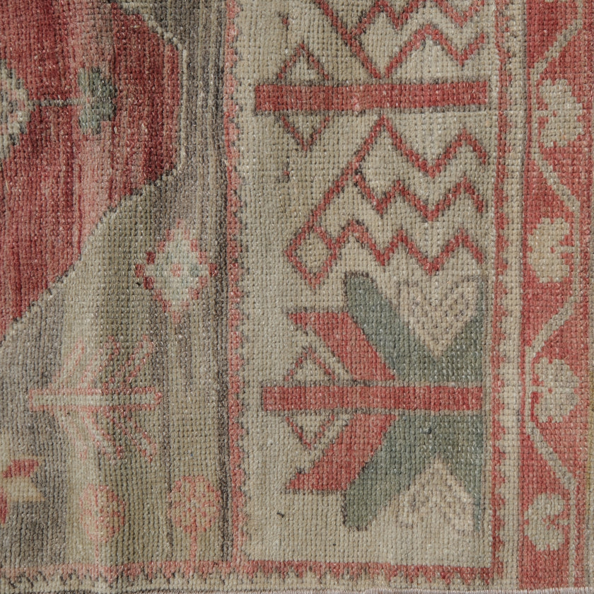 Z520 Handwoven Vintage Rug 2'3 x 7’11