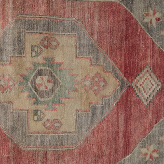 Z520 Handwoven Vintage Rug 2'3 x 7’11
