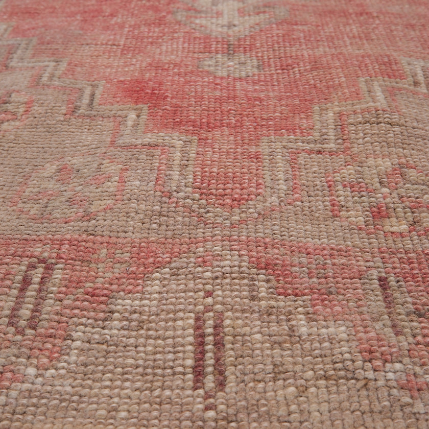 Z524 Handwoven Vintage Rug 2’4 x 5’9