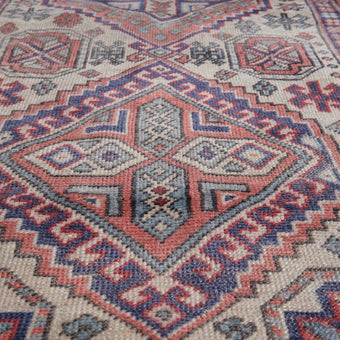 Z525 Handwoven Vintage Rug 2'5 x 5’10
