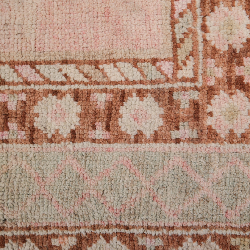Z526 Handwoven Vintage Rug 4'11 x 10’9