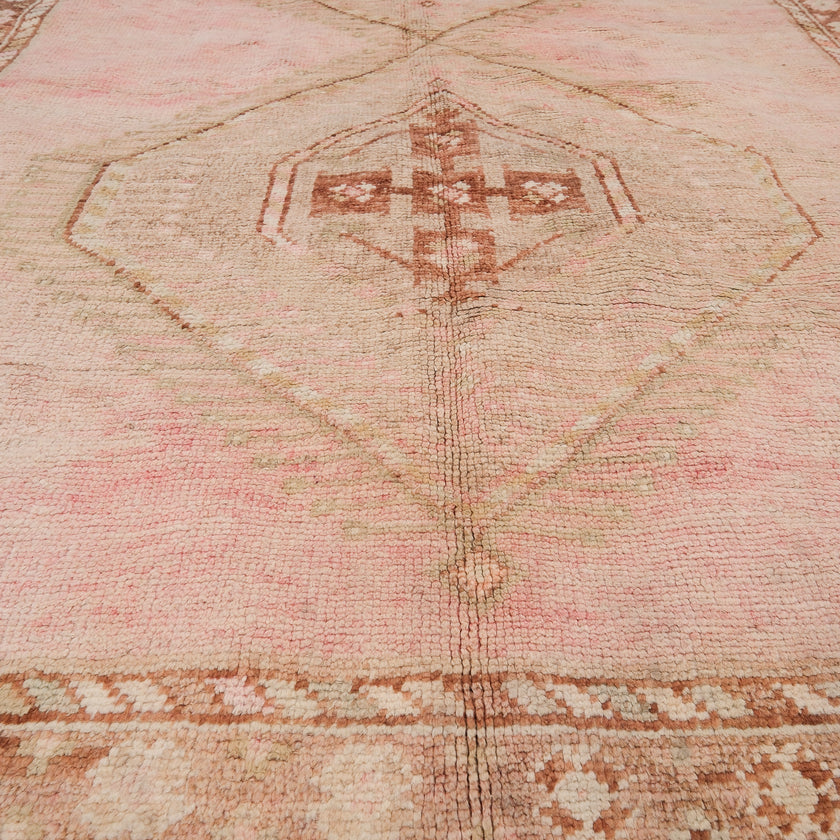 Z526 Handwoven Vintage Rug 4'11 x 10’9