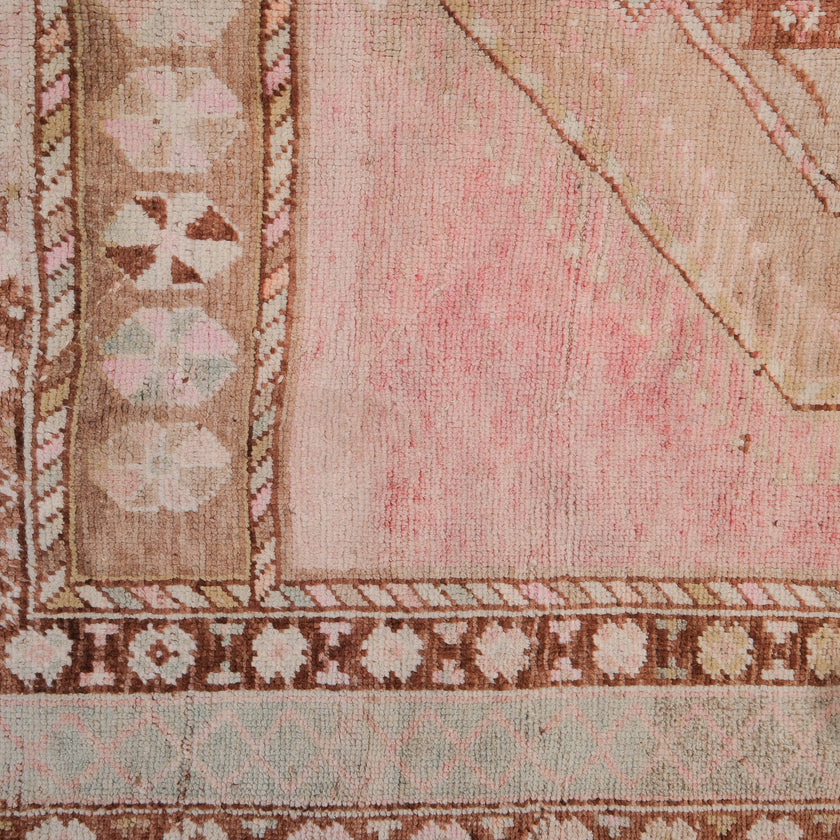 Z526 Handwoven Vintage Rug 4'11 x 10’9