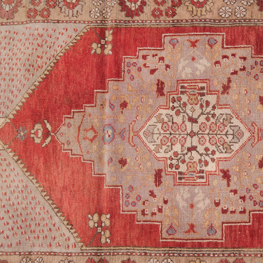 Z527 Handwoven Vintage Rug 3'5 x 5’5