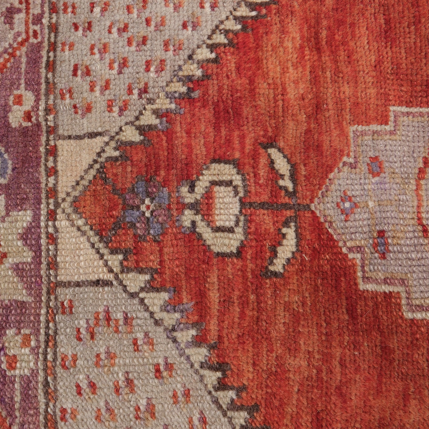 Z528 Handwoven Vintage Rug 3'5 x 5’3