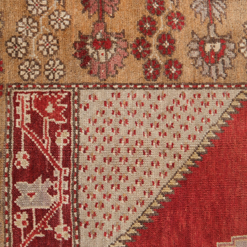 Z532 Handwoven Vintage Rug 3'4 x 5’9
