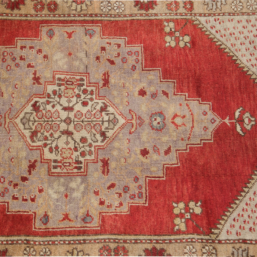 Z532 Handwoven Vintage Rug 3'4 x 5’9