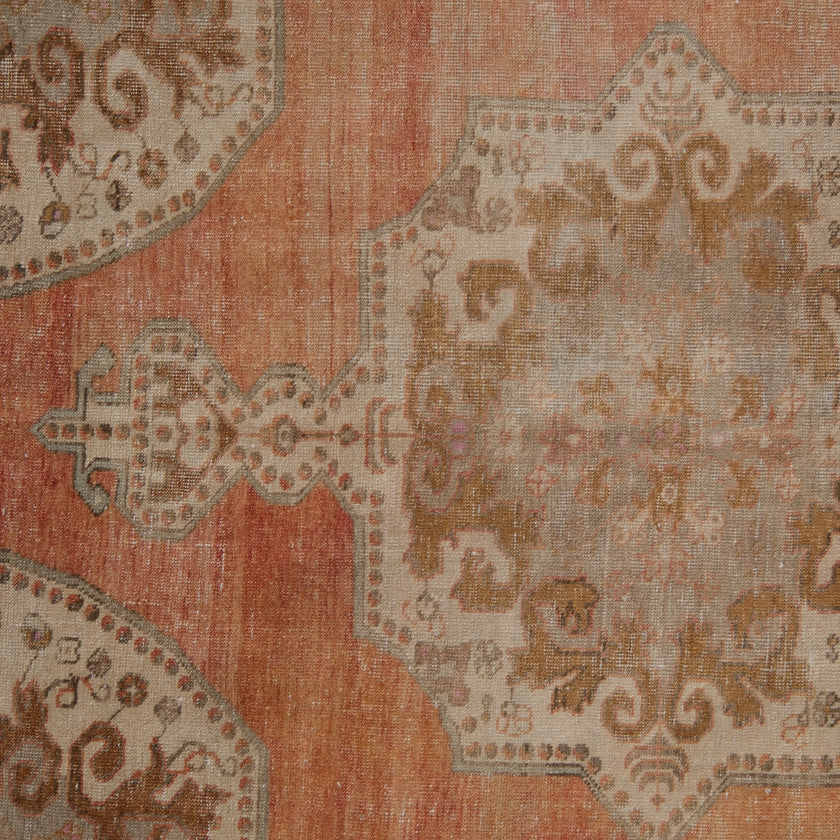 Z533 Handwoven Vintage Rug 4'2 x 6’8