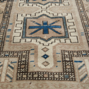 Z534 Handwoven Vintage Rug 3'2 x 5’8