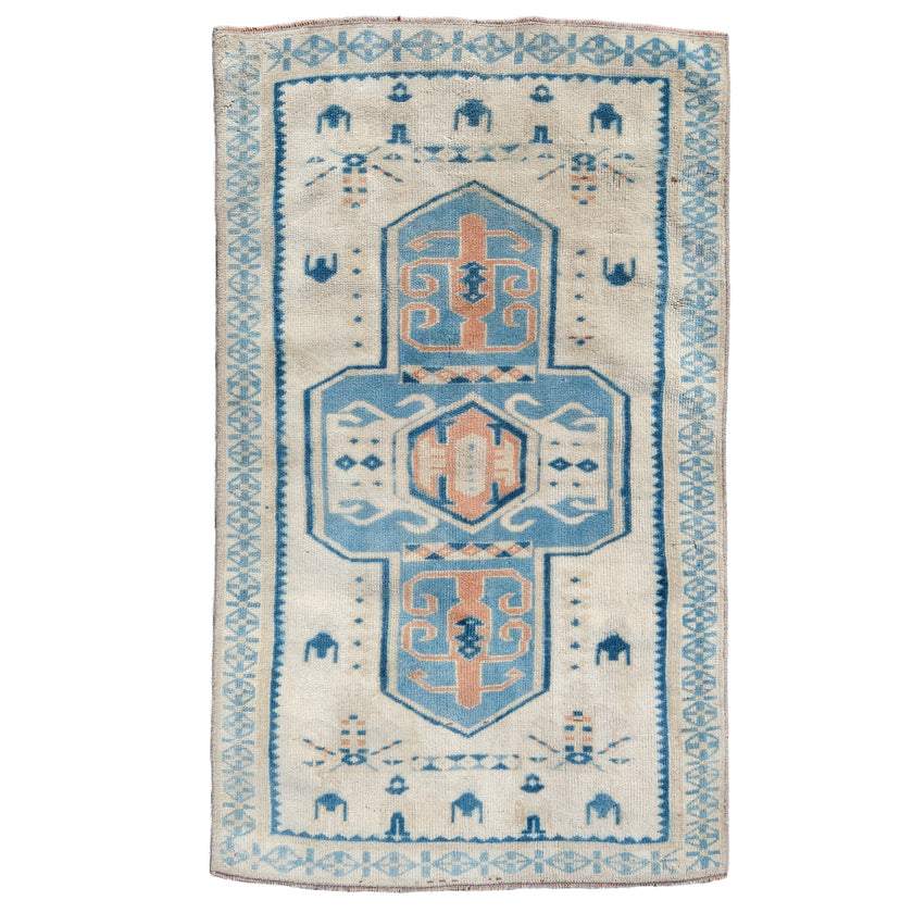 Z535 Handwoven Vintage Rug 2'5 x 4’2
