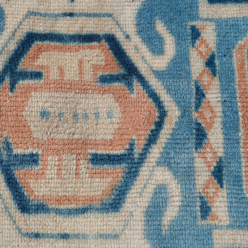 Z535 Handwoven Vintage Rug 2'5 x 4’2