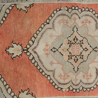 Z537 Handwoven Vintage Rug 2'1 x 5’11