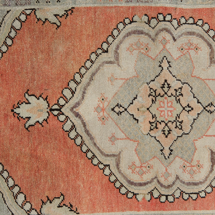 Z537 Handwoven Vintage Rug 2'1 x 5’11