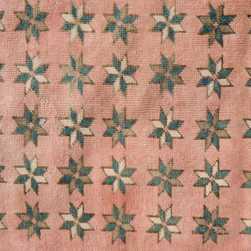 Z538 Handwoven Vintage Rug 3'2 x 4’5