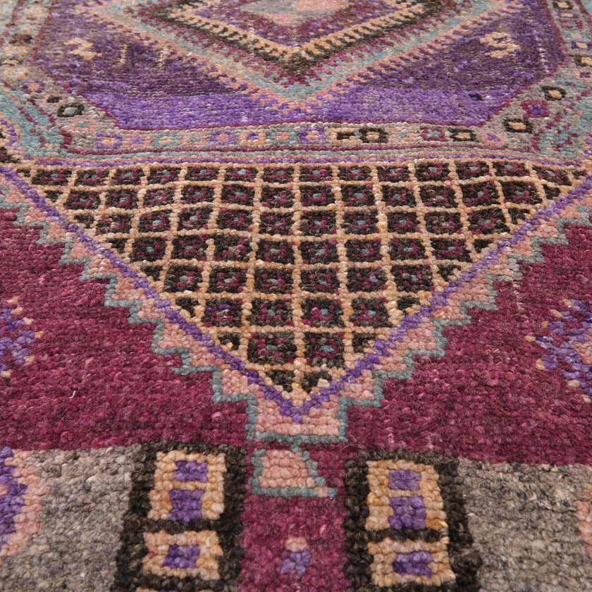 Z540 Handwoven Vintage Rug 3'3 x 12’1