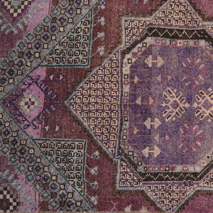 Z540 Handwoven Vintage Rug 3'3 x 12’1