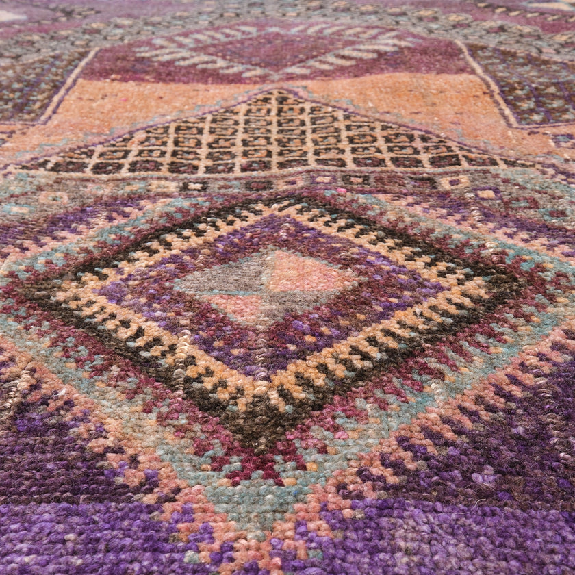 Z540 Handwoven Vintage Rug 3'3 x 12’1