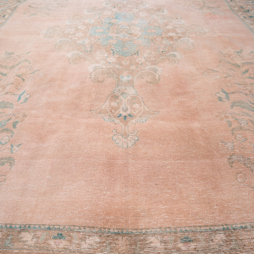 Z544 Handwoven Vintage Rug 9’3 x 11’11