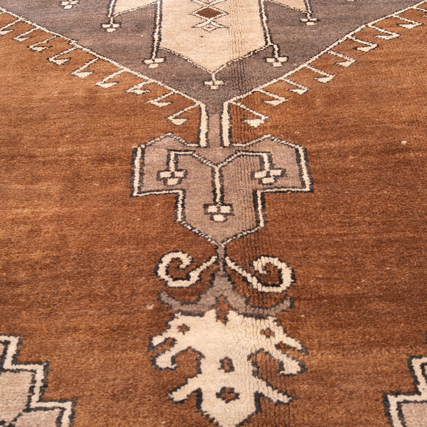 Z549 Handwoven Vintage Rug 9’1 x 12’8