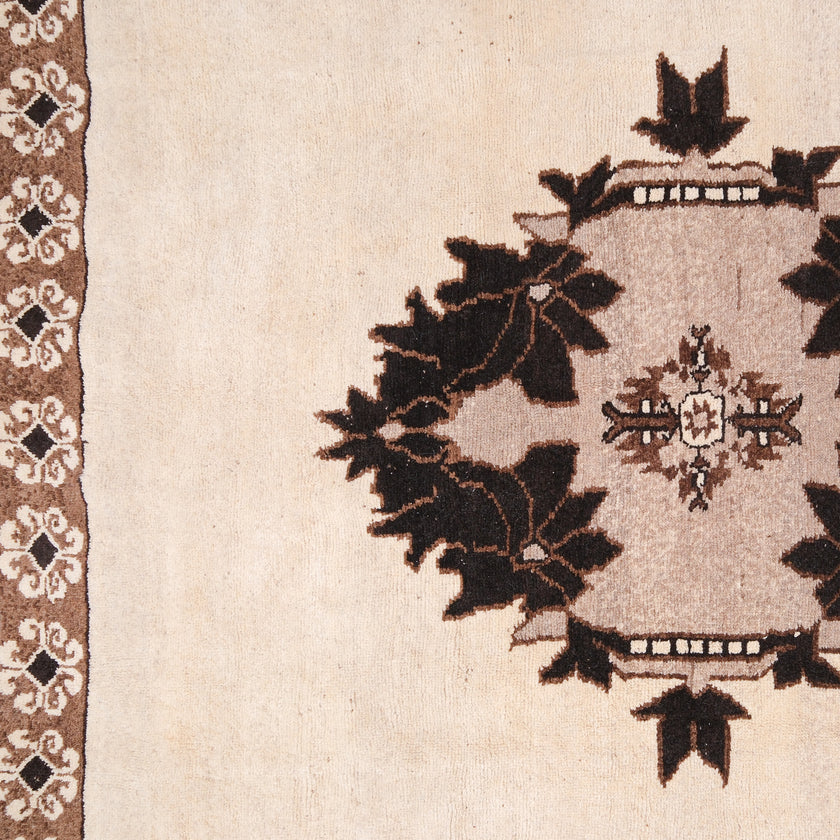 Z552 Handwoven Vintage Rug 7’5 x 8’10