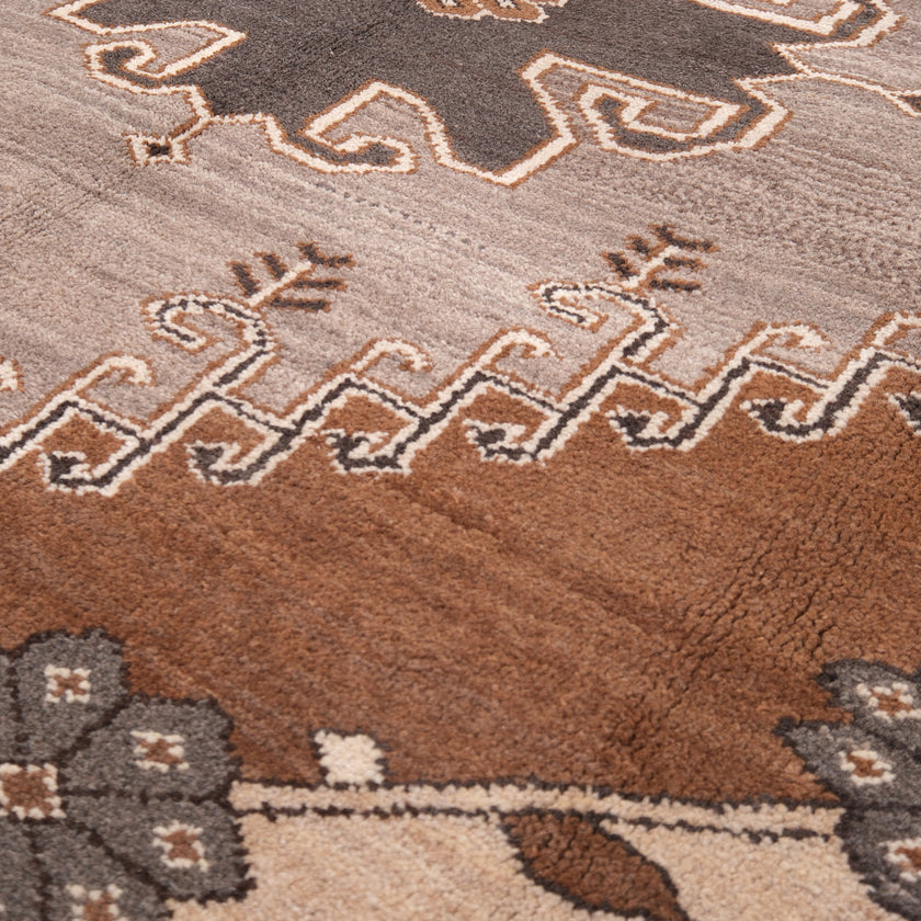 Z554 Handwoven Vintage Rug 7'5 x 10’2