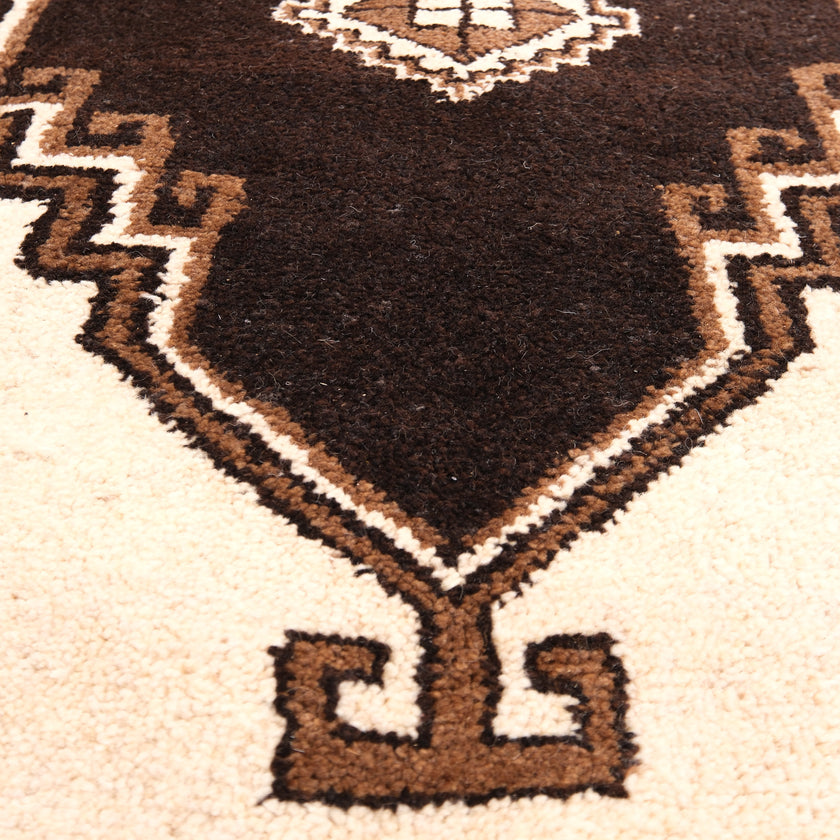 Z557 Handwoven Vintage Rug 5’1 x 7’3