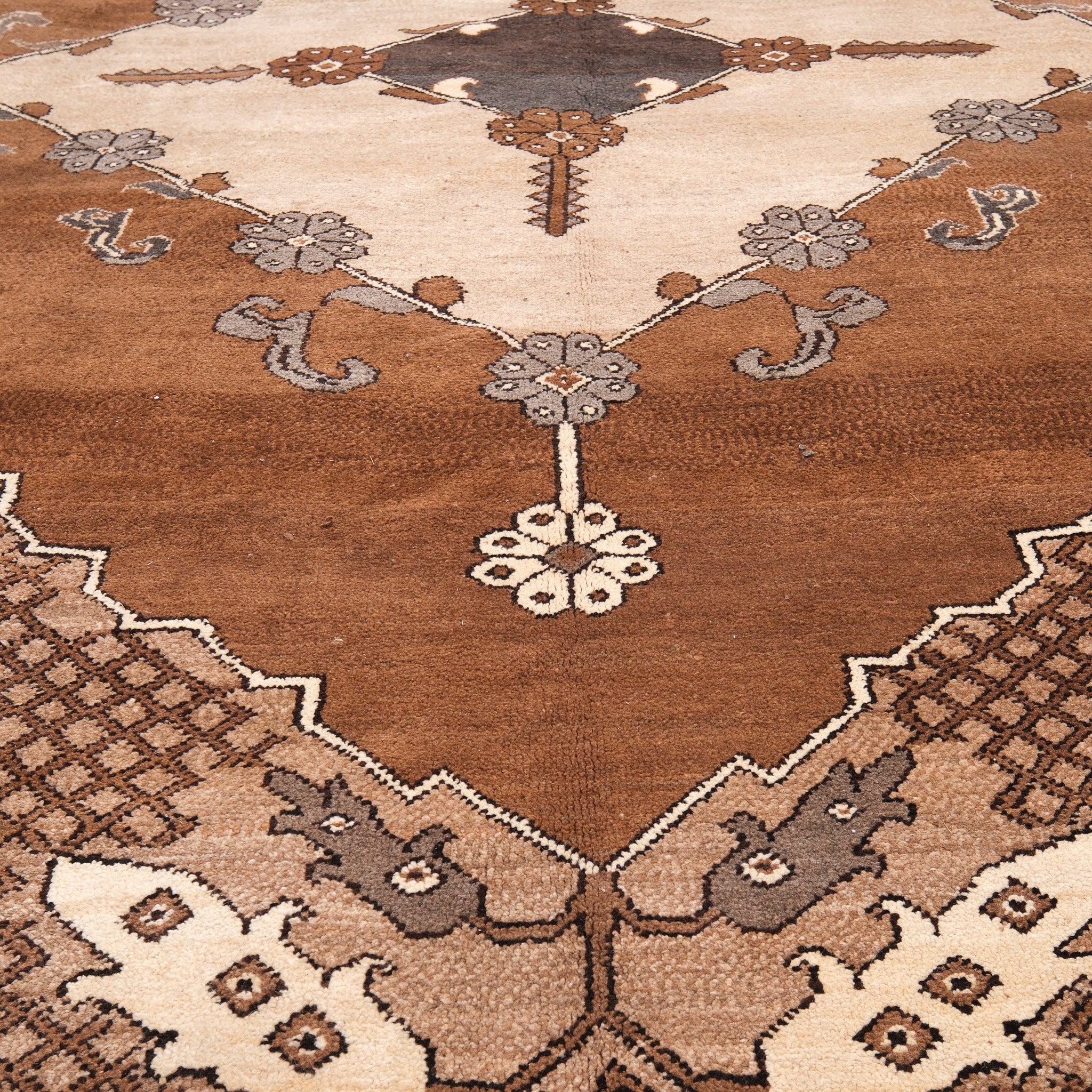 Z559 Handwoven Vintage Rug 9'8 x 14 – Zuma Imports