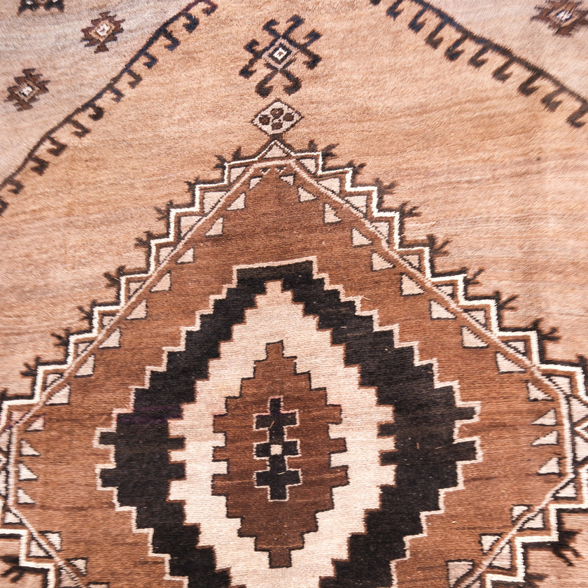 Z562 Handwoven Vintage Rug 8’4 x 11’3