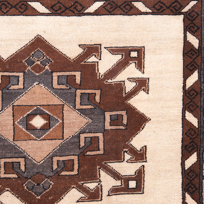 Z564 Handwoven Vintage Rug 5’3 x 9