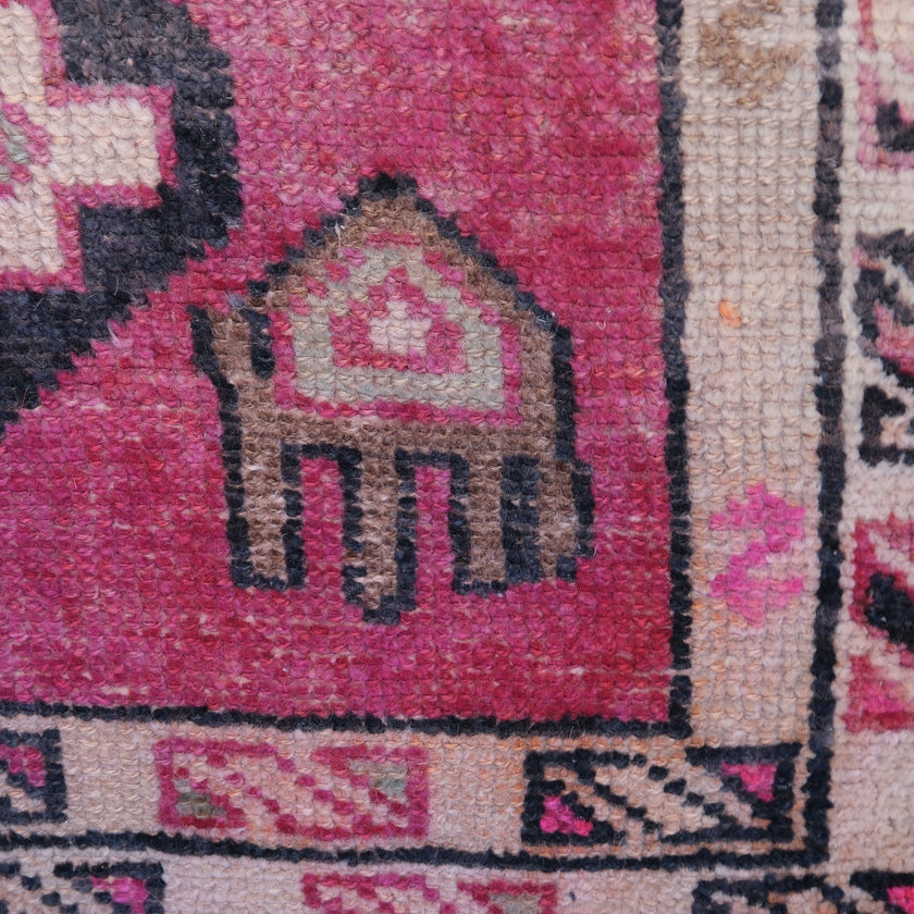 Z565 Handwoven Vintage Rug 2’6 x 4’11