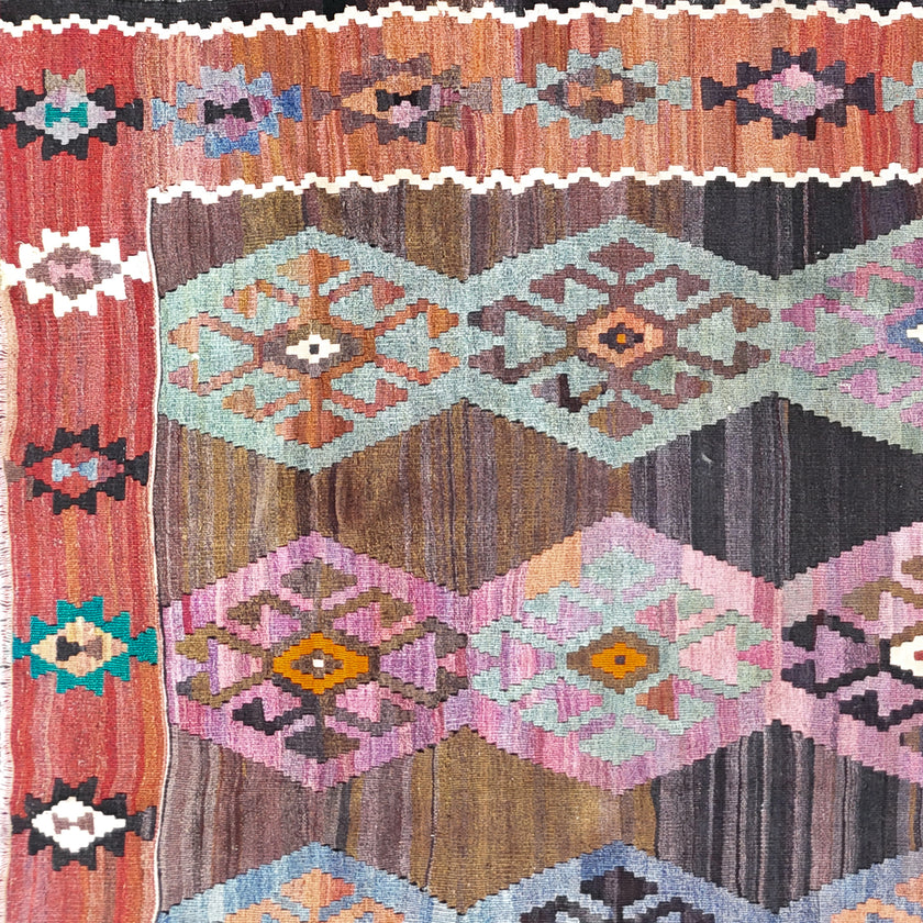 Z571 Handwoven Vintage Kilim Rug 6’9 x 12’6